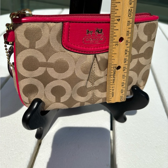NWOT Coach Wristlet Tan Fabric Signature C Pattern with red leather trim & strap - Picture 7 of 11